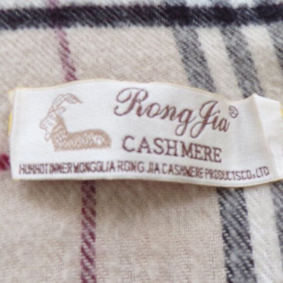 Plaid cashmere scarf - Picture 3 of 7